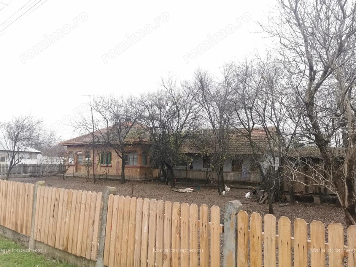Vand casa + teren 1000 mp2 in Comuna Gradi?tea , jud. Calara?i - 1