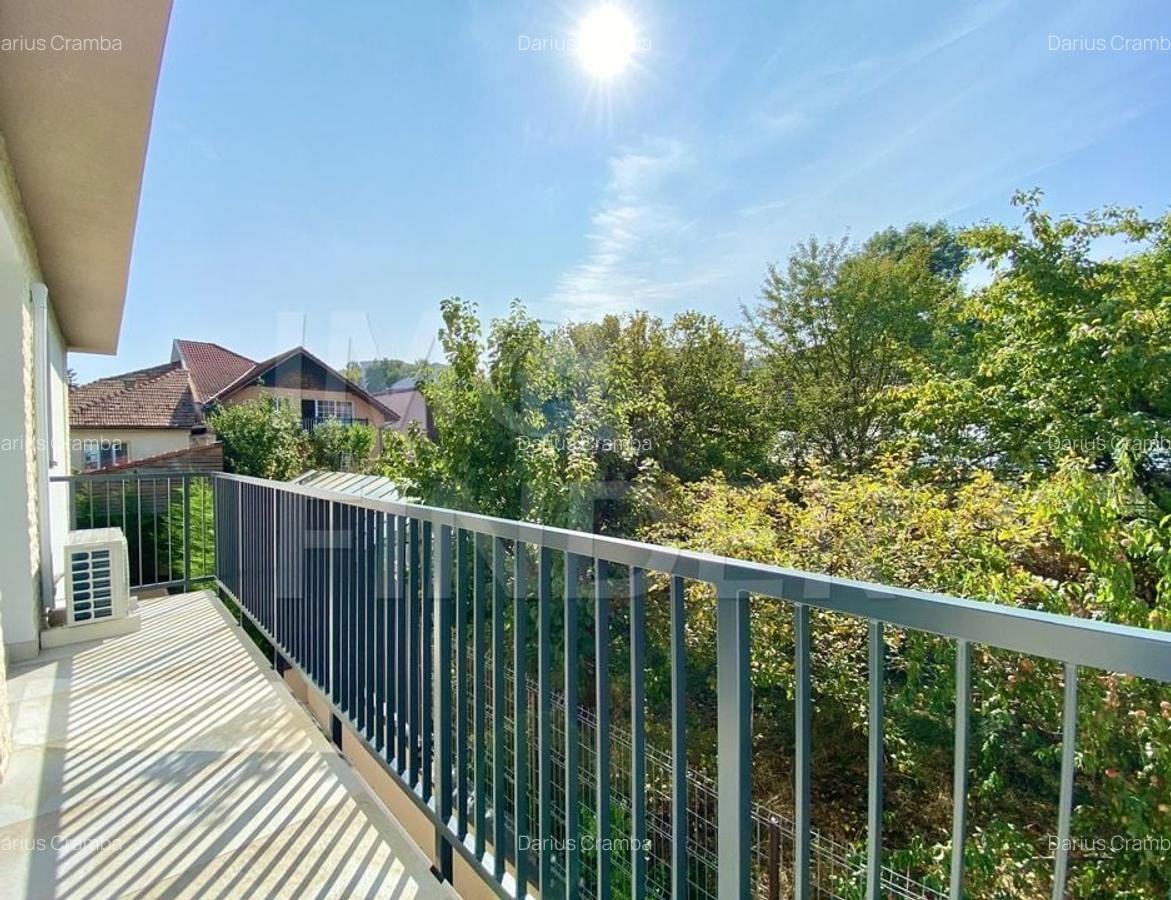 Inchiriere apartament 3 camere situat in vila privata, zona UMF - 16