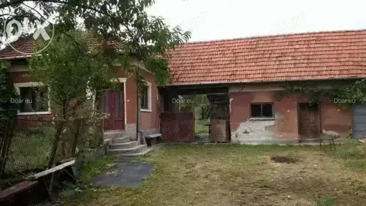 Casa Josani in com Pestisu mic la 9 km de oras Hd. Sup 2500 mp gradina,curte + livada - 1