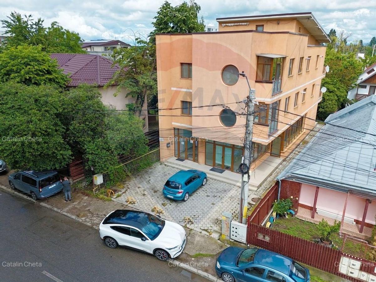 Apartament cu 3 camere de inchiriat pe strada Nufarului - 12