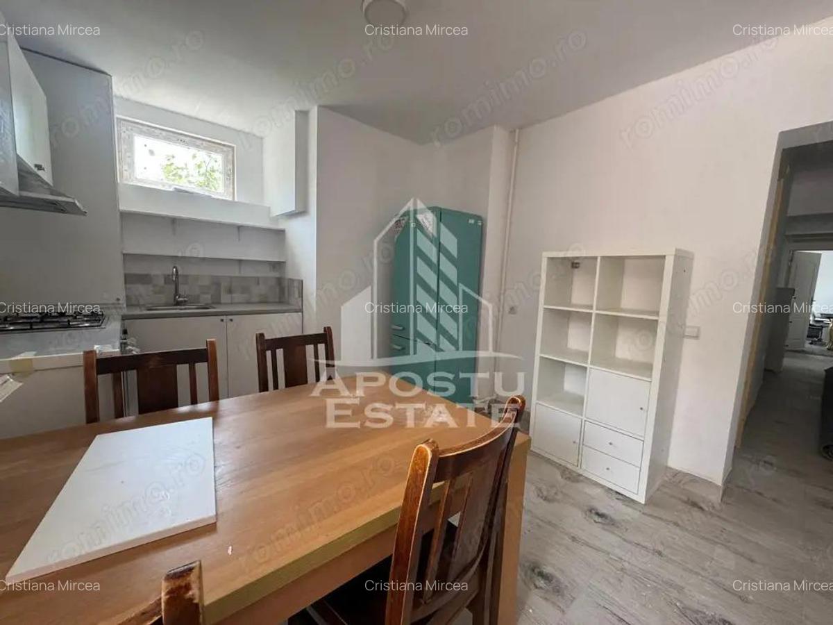 Apartament renovat, centrala proprie, zona Soarelui - 3