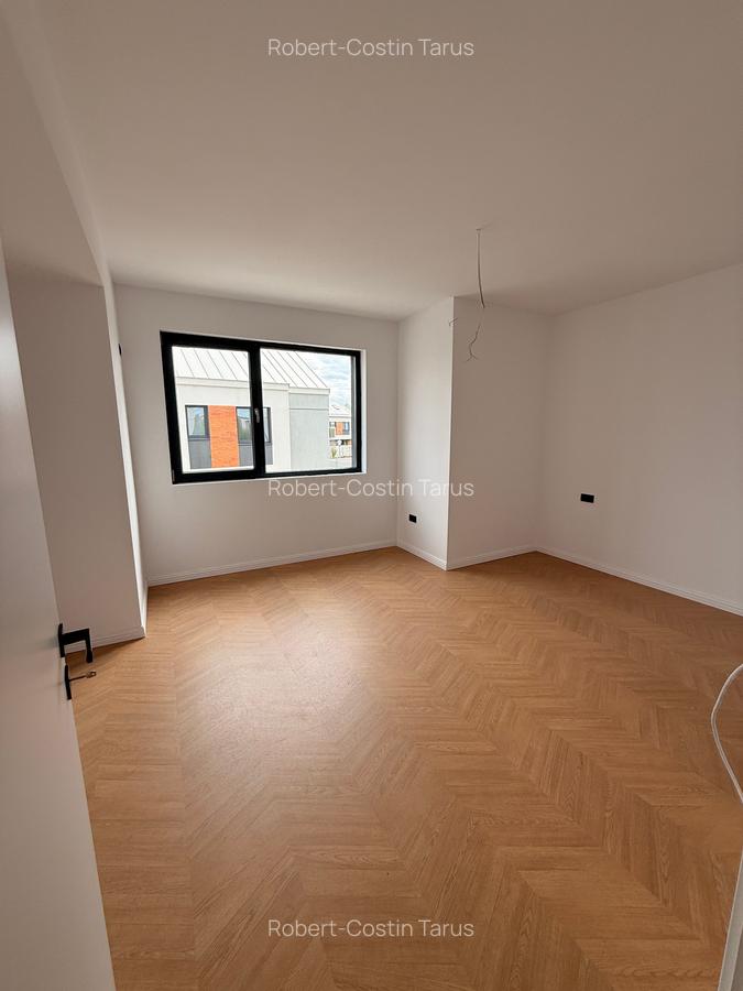 Casa 4 camere / 3 bai / FINALIZATA / 400 mp teren Complex Crown Village - 7