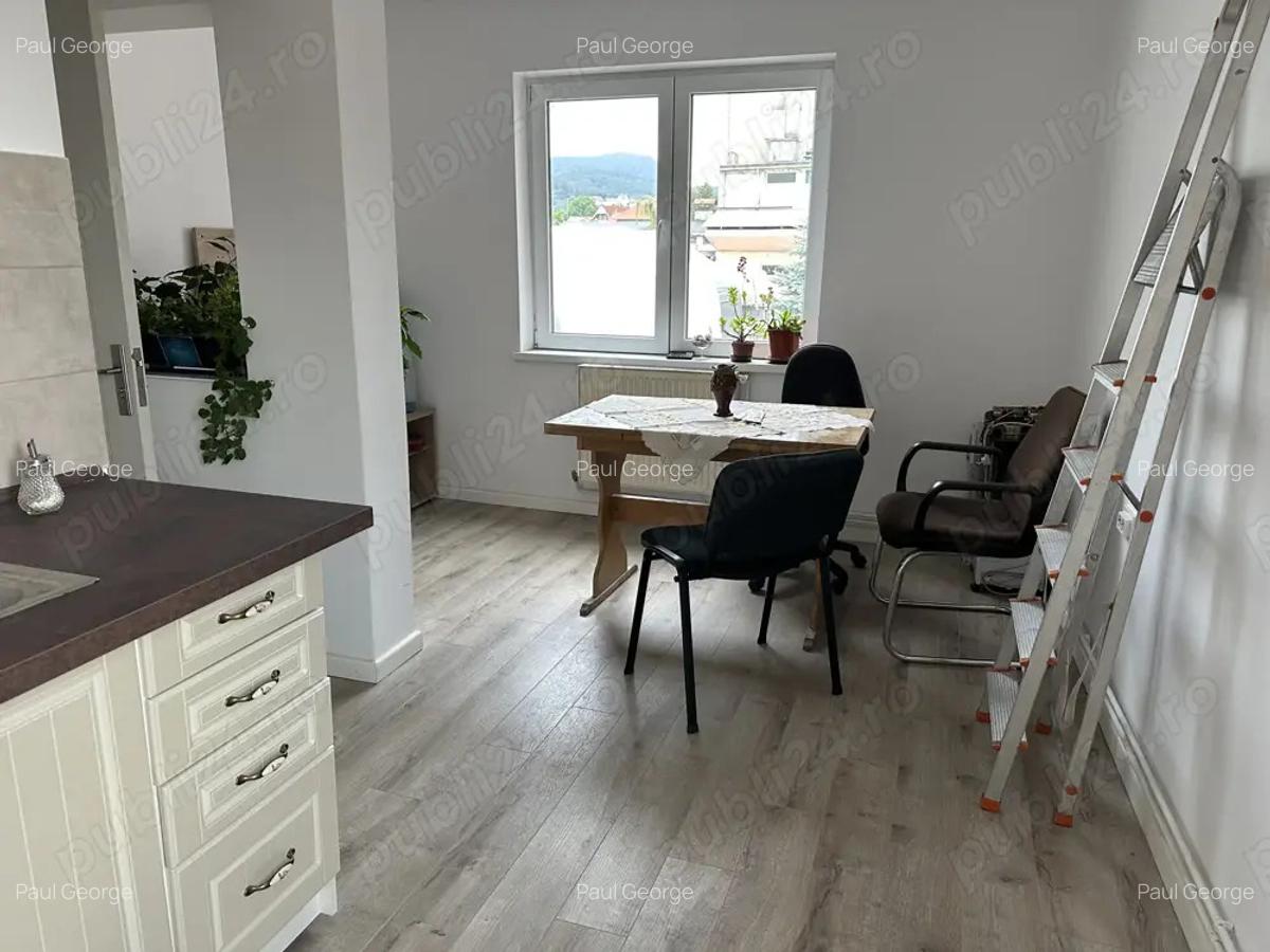 Inchiriez 2 camere + baie + bucatarie - 3