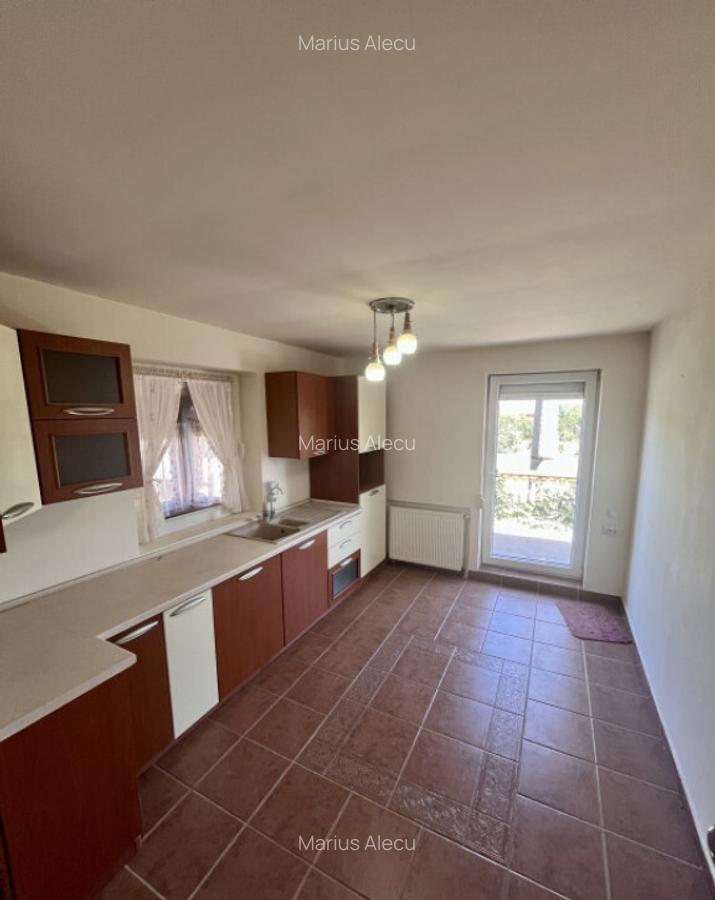 Casa de vanzare Frumusani - Spatiu Comercial la Parter - 25 - 4