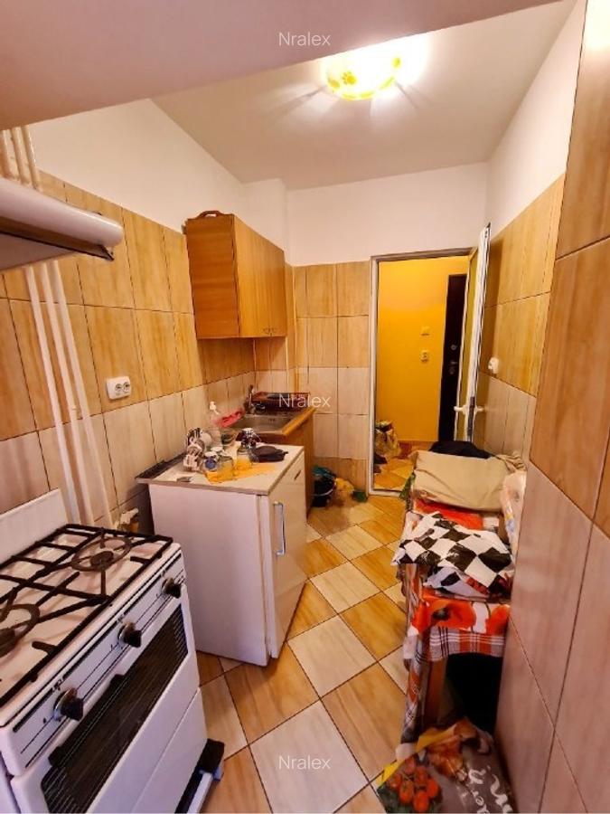 Apartament de vanzare - 4