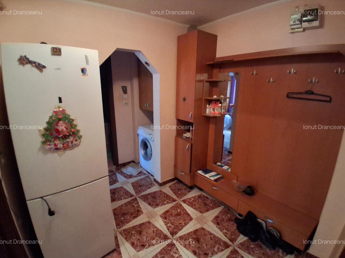 CANTA PROFI 2 CAMERE DECOMANDAT PARTER 48 MP BLOC 1980  COD 160529 - 7