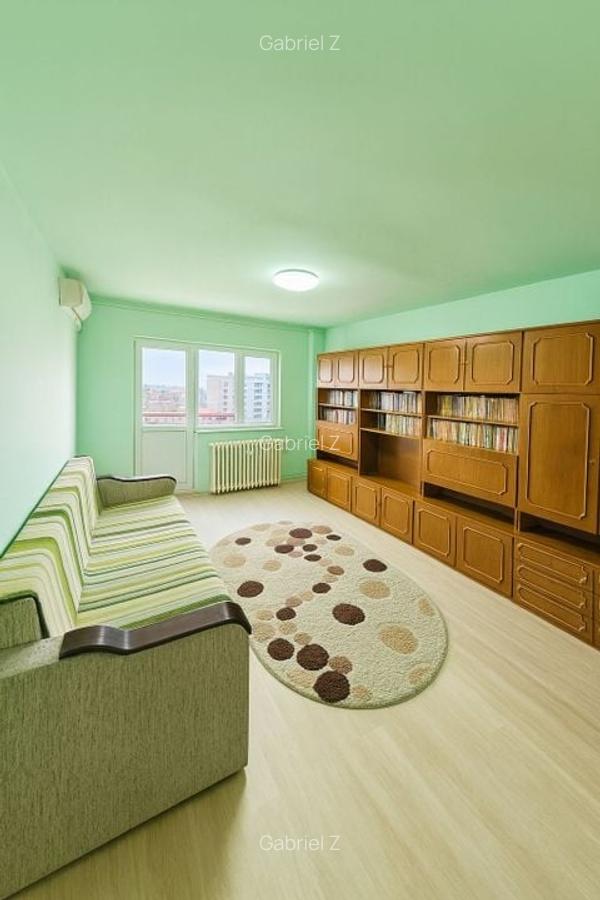 74 mp, 3 camere, 2 băi, 2 balcoane – 8 min până la metrou - comision 0 - 8