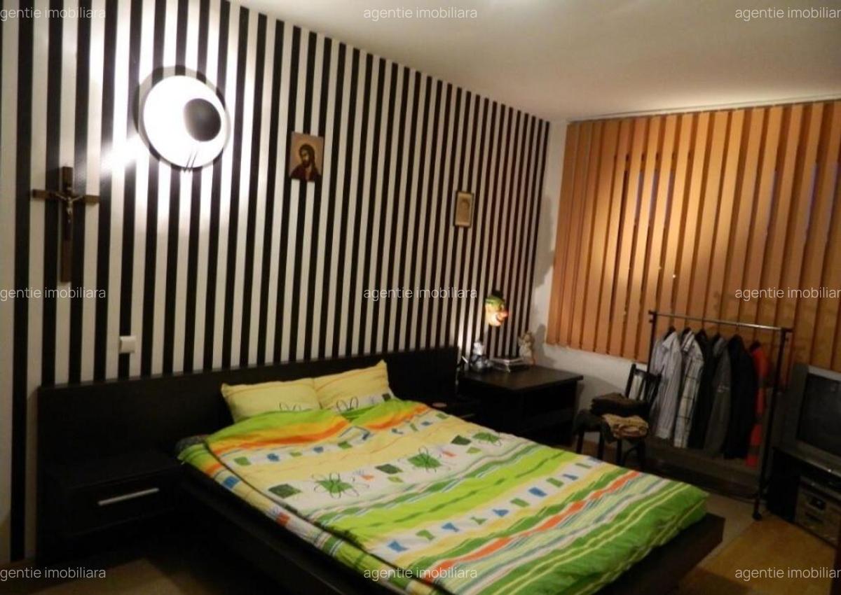 Apartament 2 camere , semidecomandat situat in zona Lipovei - 3