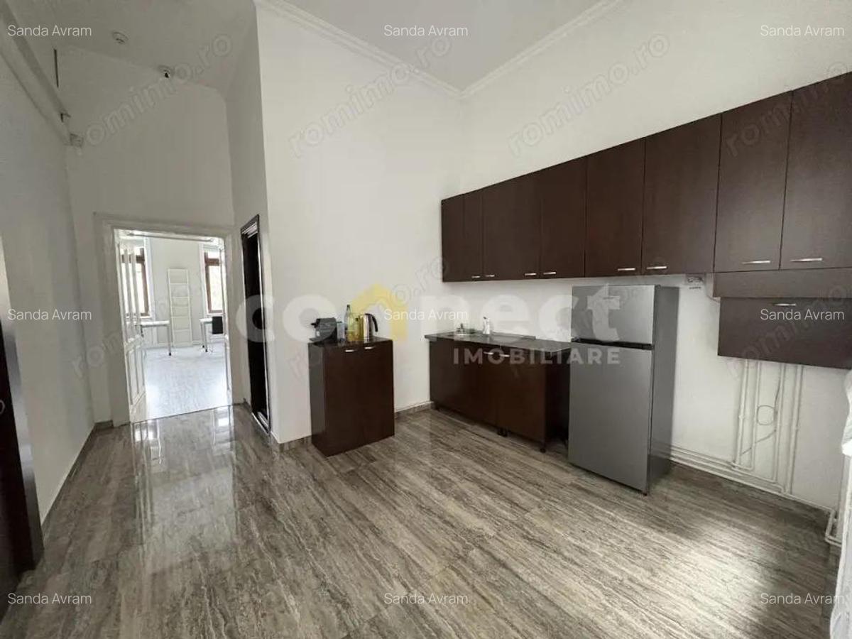 Birou modern de inchiriat-73 mp ,Ultracentral, B-dul Eroilor - 1