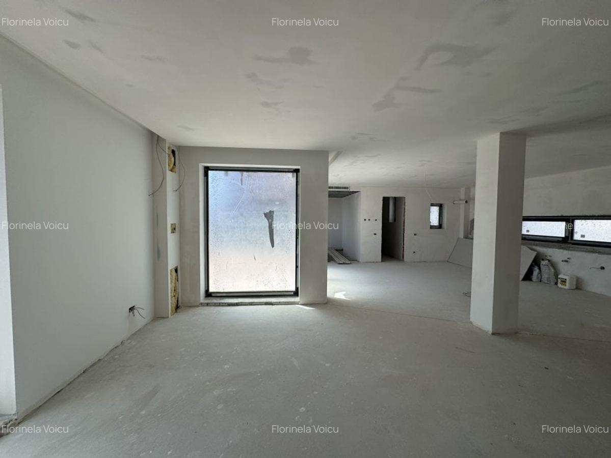 Duplex cu 3 camere de vanzare  Marriot  13 Septembrie - 7