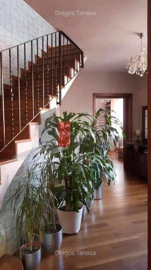 O vilă cu suflet, în inima unei oaze urbane,  D+P+2-190 mp utili - 2