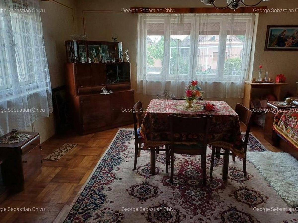 Casa batraneasca solida in zona semicentrala foarte linistita - 7