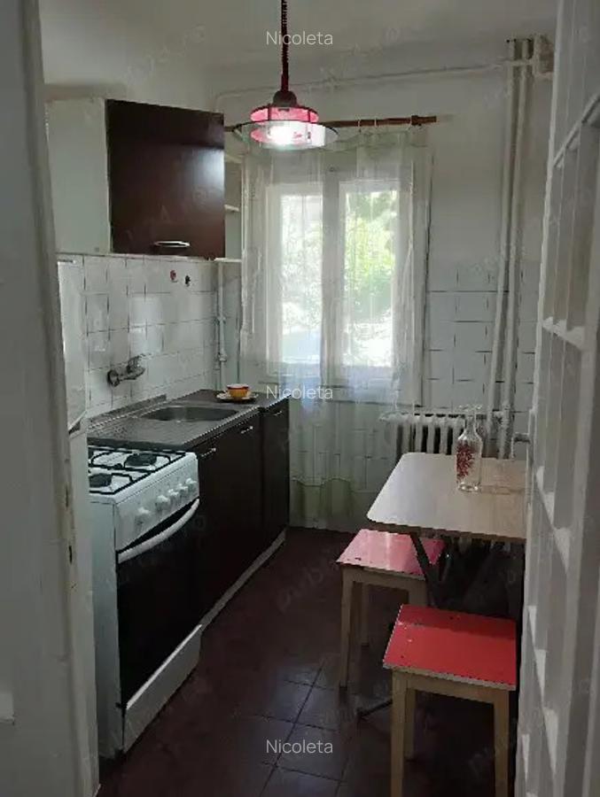 Proprietar, inchiriez apartament ccu 1 camera, 35 mp - 2