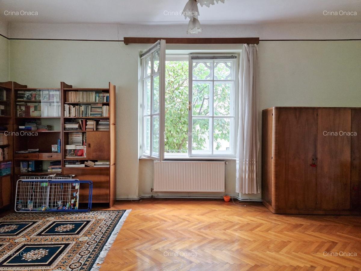 Apartament ultracentral cu garaj, str. Bisericii Ortodoxe - 10