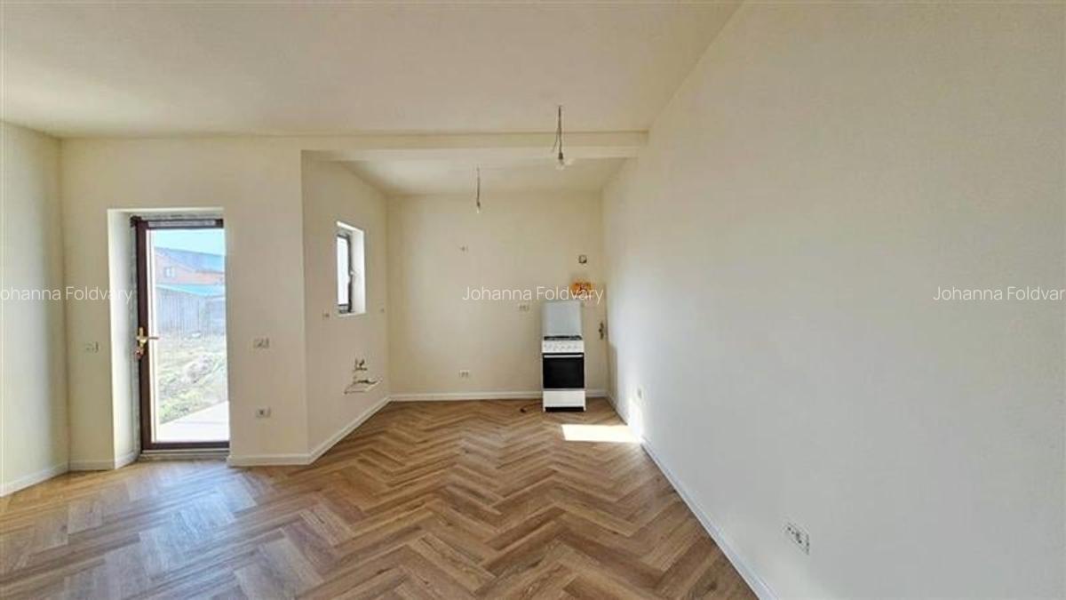 Casă cu 3 camere în Sânandrei - 6