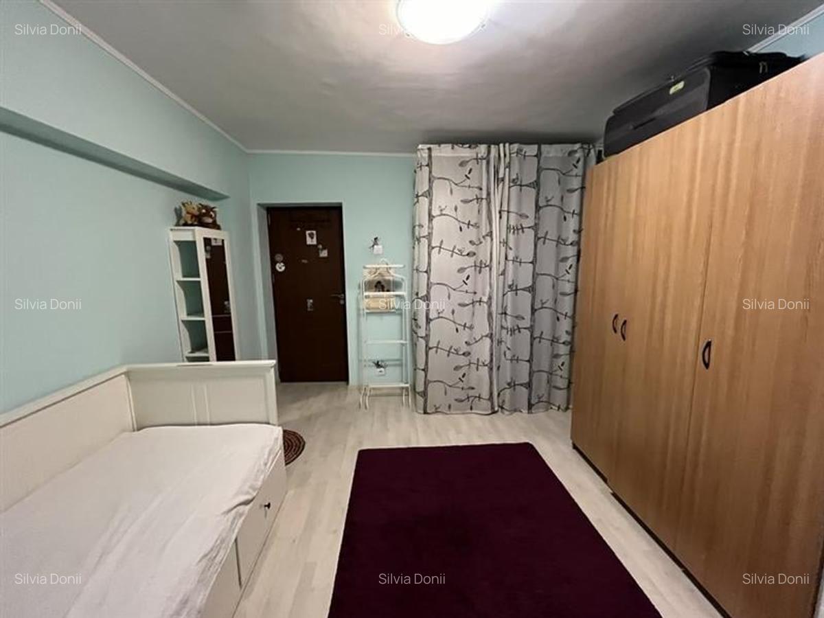 Apartament spatios cu 3 camere - decomandat - Unirii - 7