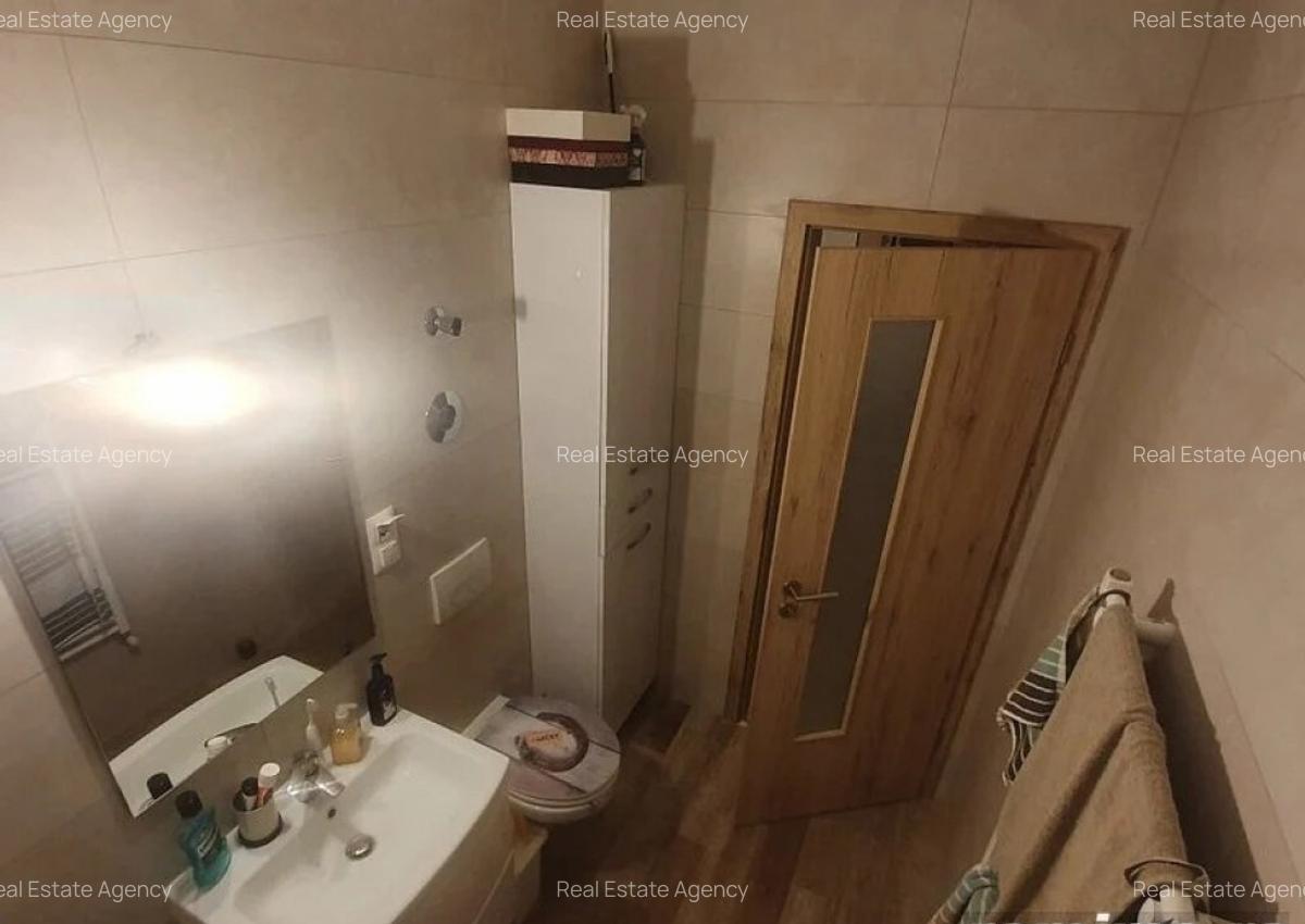 3 camere in zona Dambovita - 4