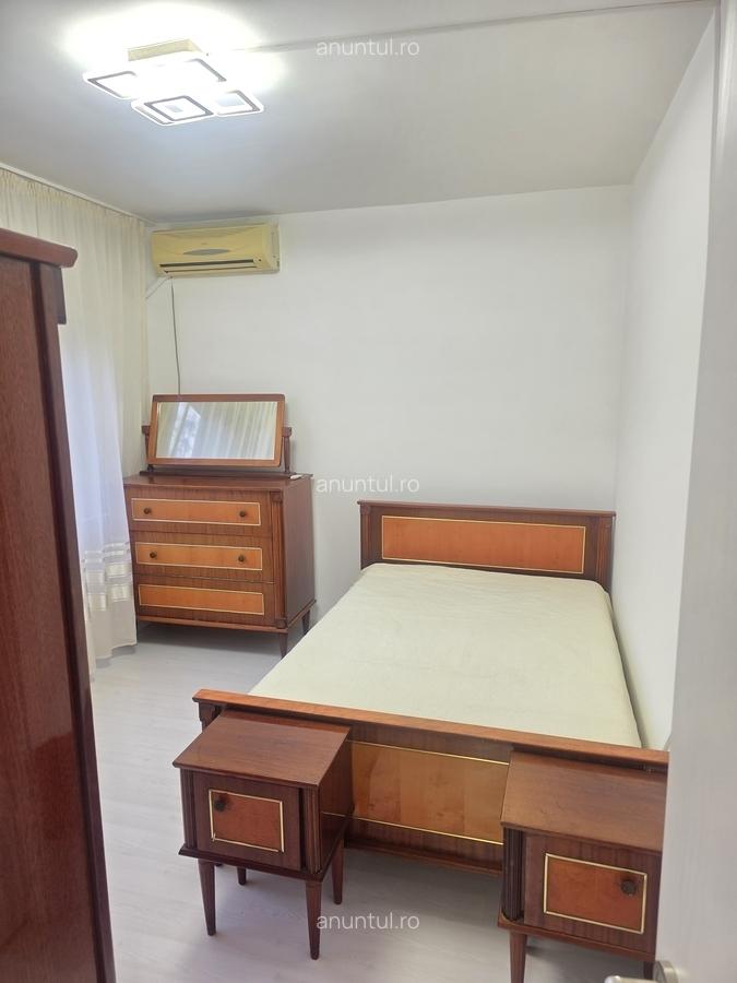 Universitate, Sala Palatului - 4