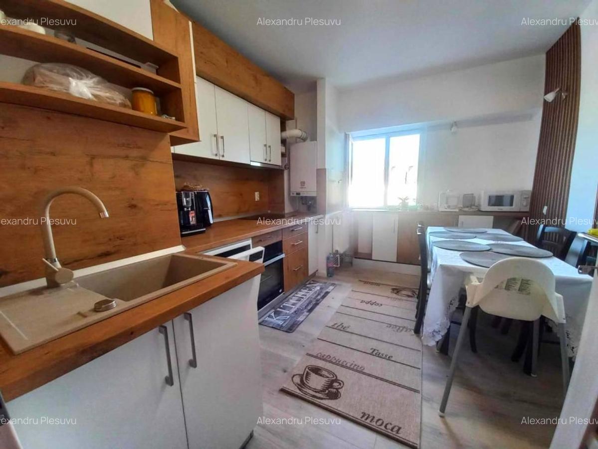 APARTAMENT DE VANZARE-4 CAMERE-ZONA ZIMBRU - 1