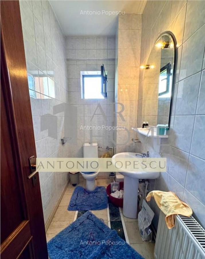 Apartament 4 camere, terasa 49,5 mp, an 2010, Ploiesti, Bd. - 14