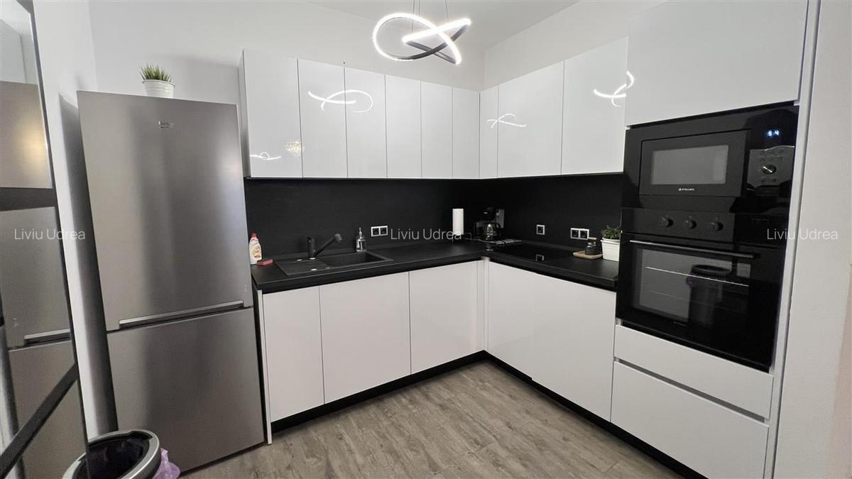 Apartament cu 2 camere decomandat, mobilat în Poiana Brașov - 14