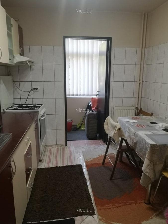 Apartament 3 camere Păcurari - 2