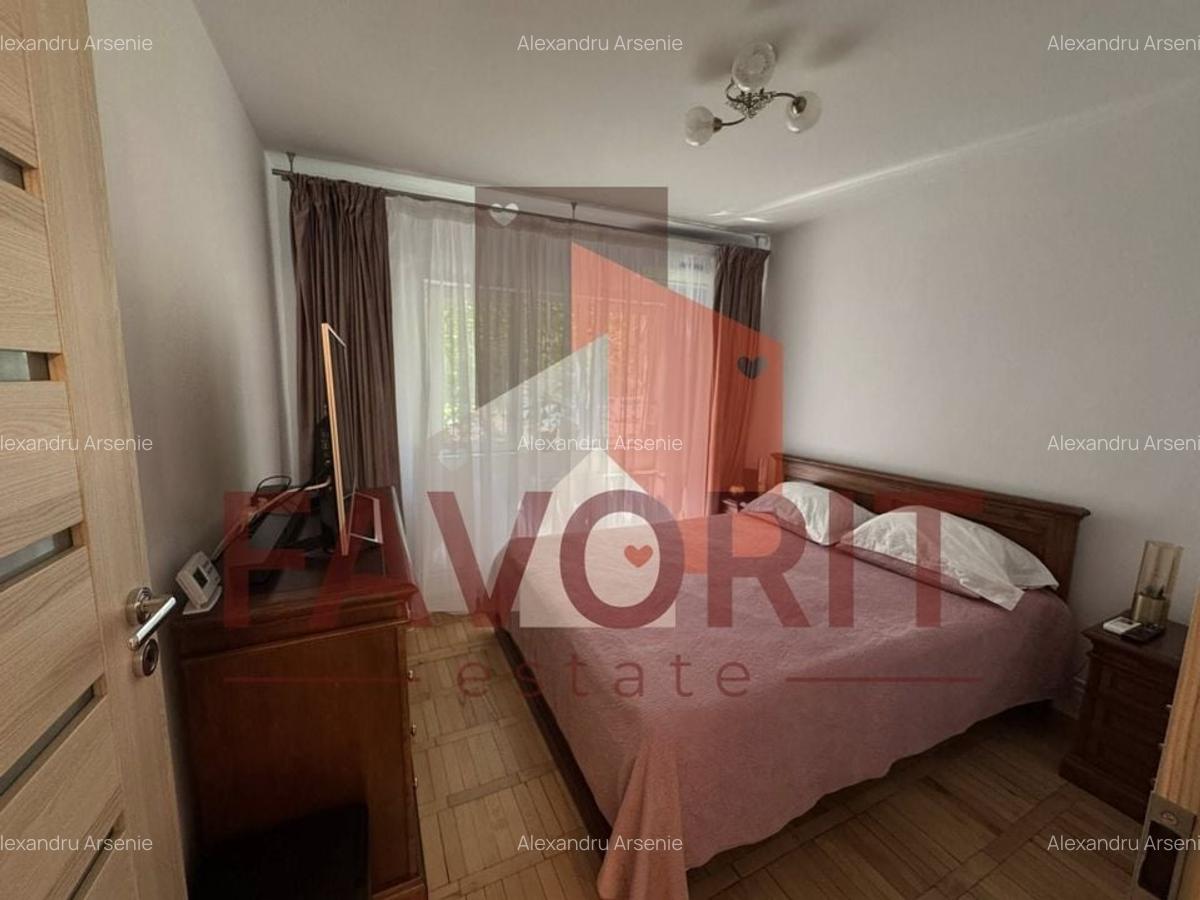 Apartament 3 camere decomandat – Zona Lipovei - 3