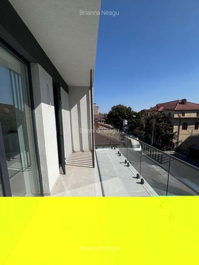 Vila de inchiriere, 6 camere // Zona Tei - 13