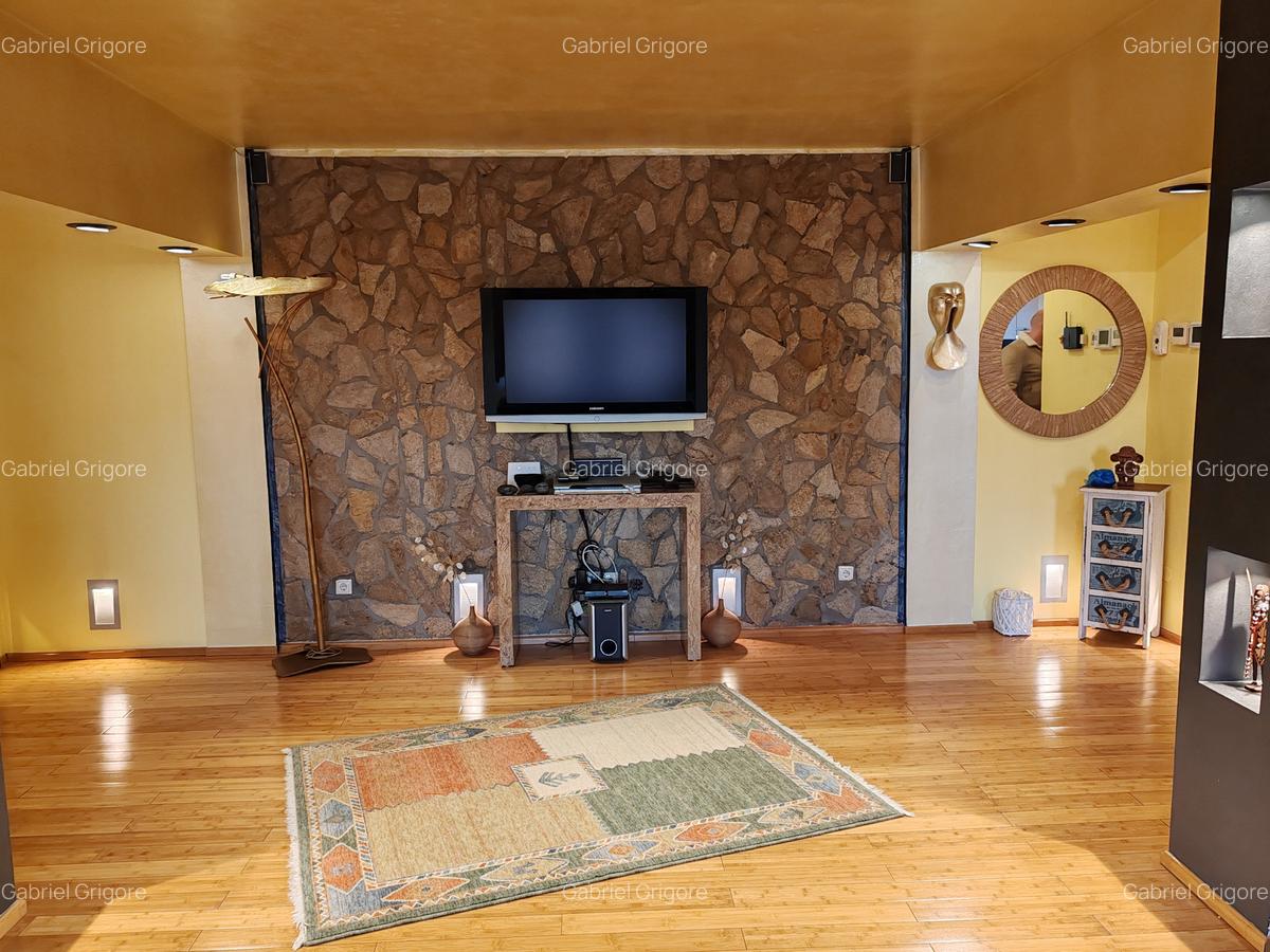 Apartament cu 3 camere semidecomandat, mobilat în Ultracentral - 3