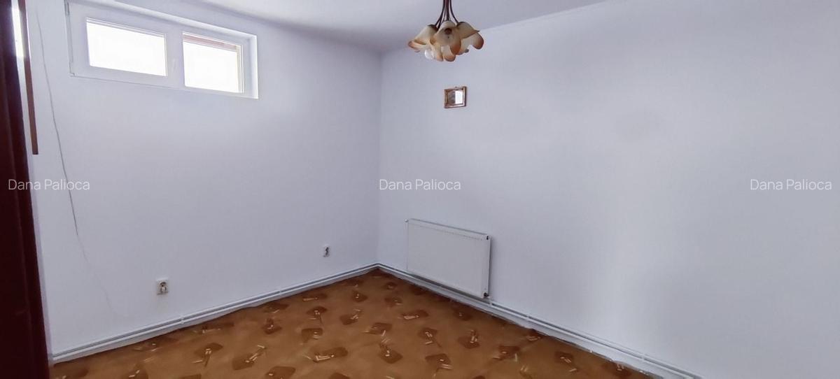 Apartament cu 5 camere decomandat în Ghiroda - 20