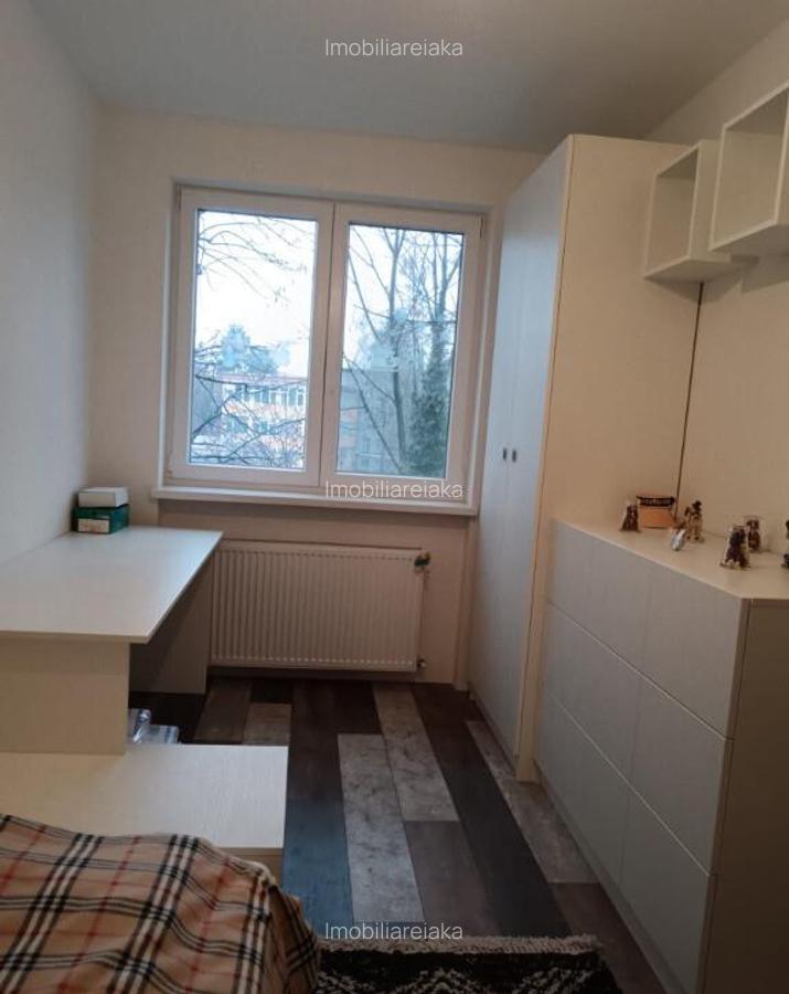 P.Dulfu, 3 camere, decom., etaj 2 - 3