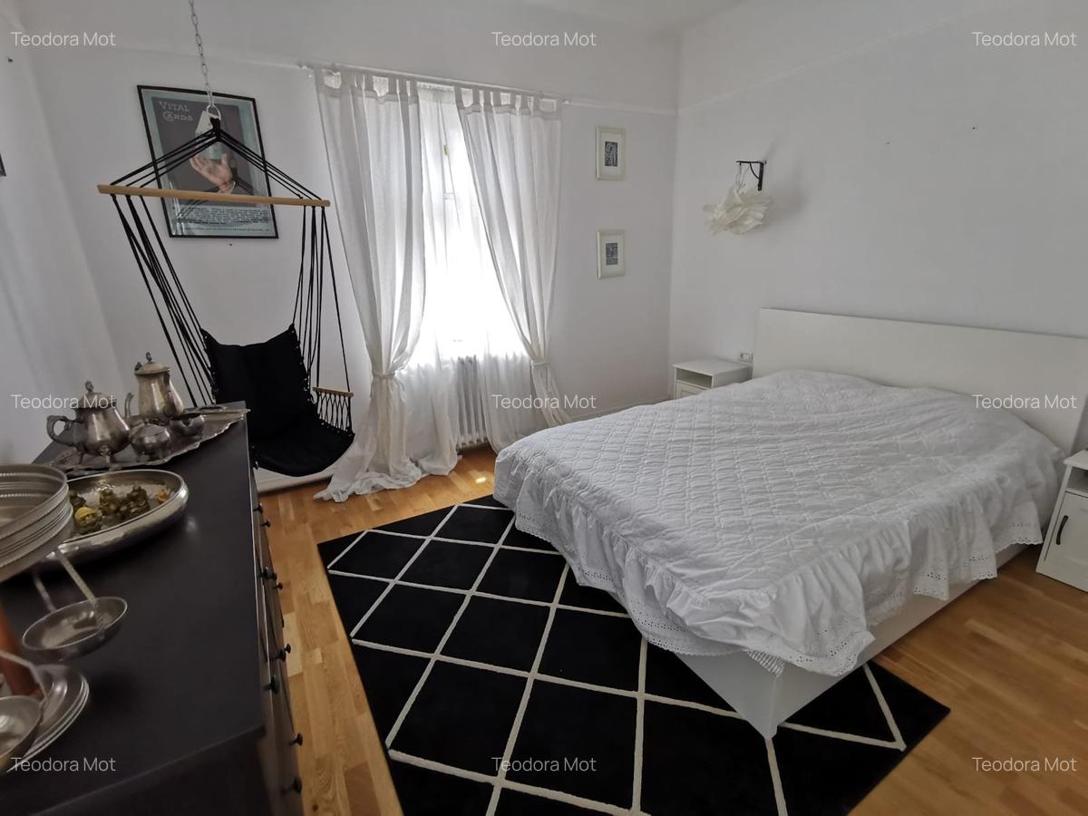 Apartament cu 2 camere semidecomandat în P-ța Unirii - 5