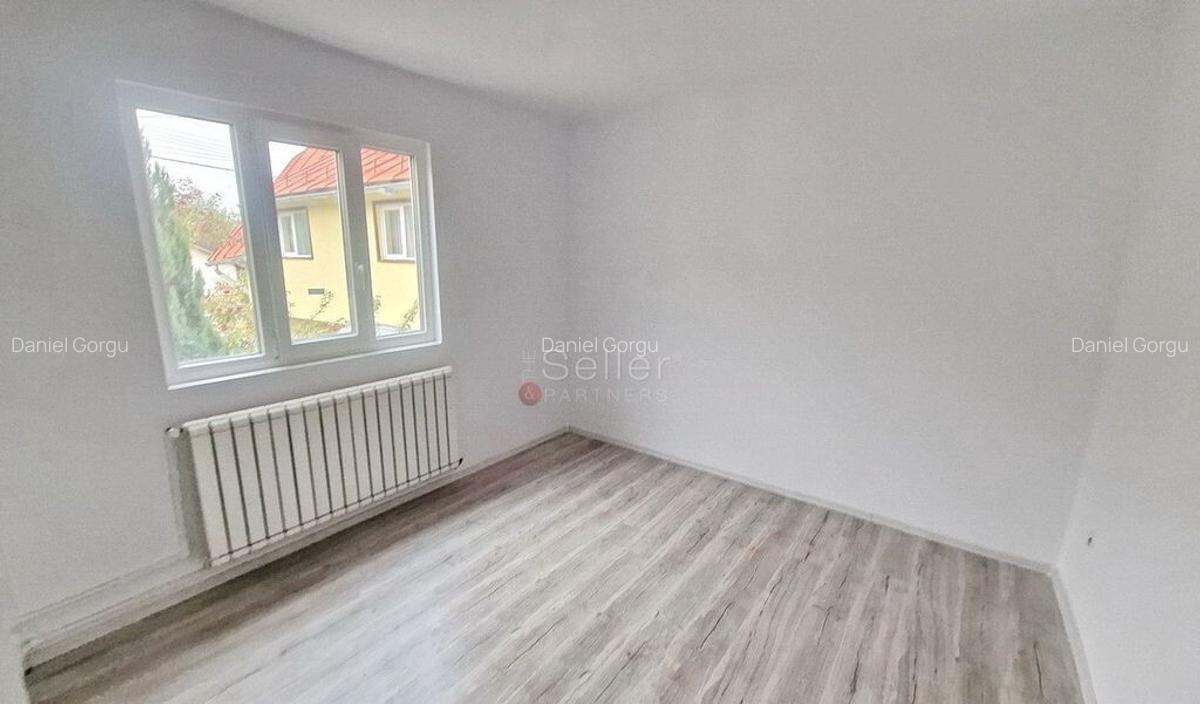 Aproape De Castelul Cantacuzino - 10 Aproape De Castelul Cantacuzino - 10