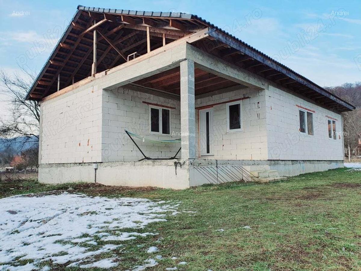 Doua case Gura Vaii - 2