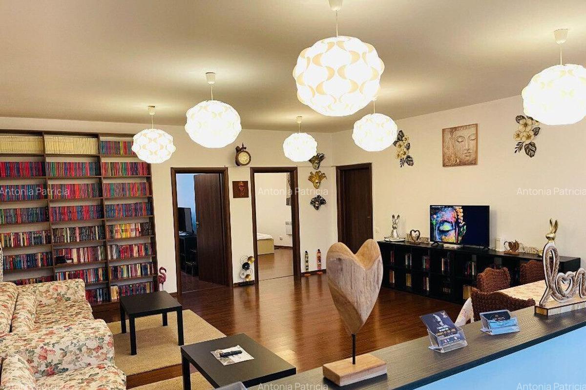 Casa langa Statia de Metrou Aparatorii Patriei - 136mp +c... - 2