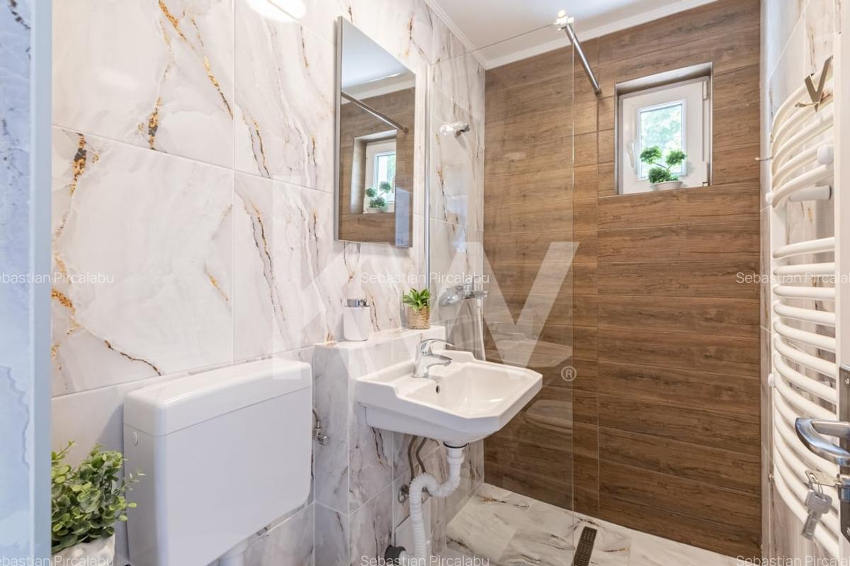 Apartament 2 camere renovat, acces dublu- Centrul Civic, str. Mircea cel Batran - 7