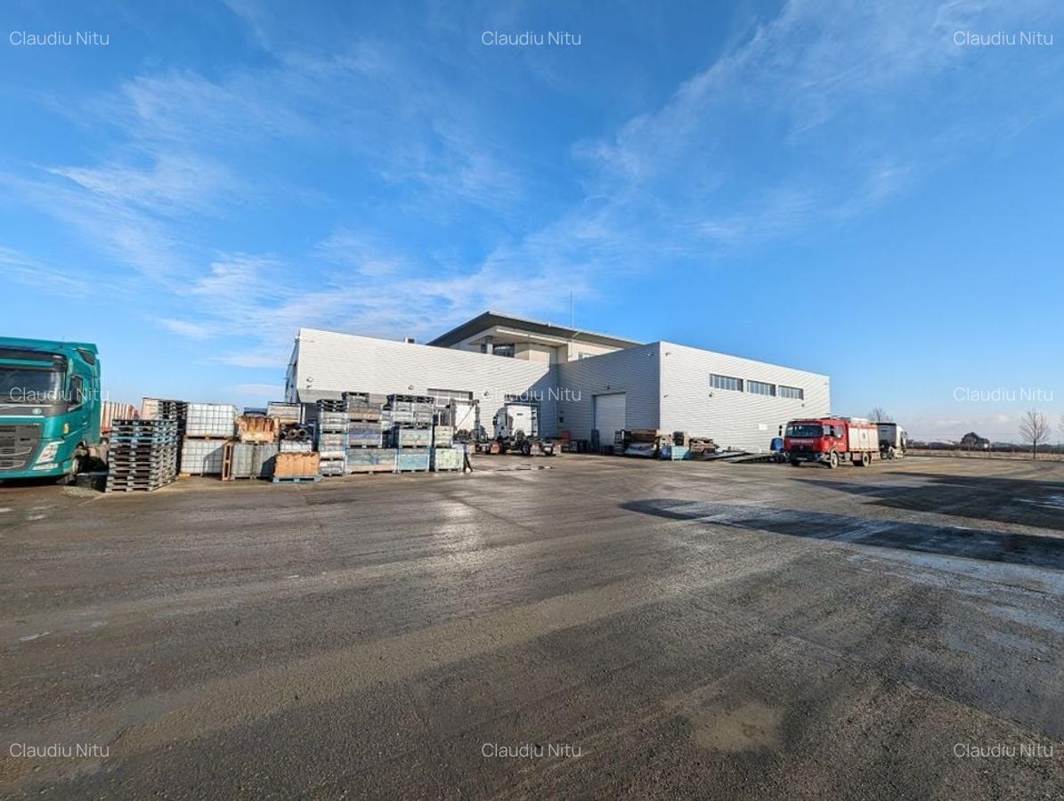 Hala cu teren generos langa acces A1 - 19