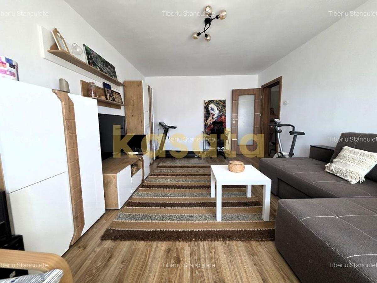 Apartament 3 camere, 81 mp, renovat 2019 - spațios, luminos - 1