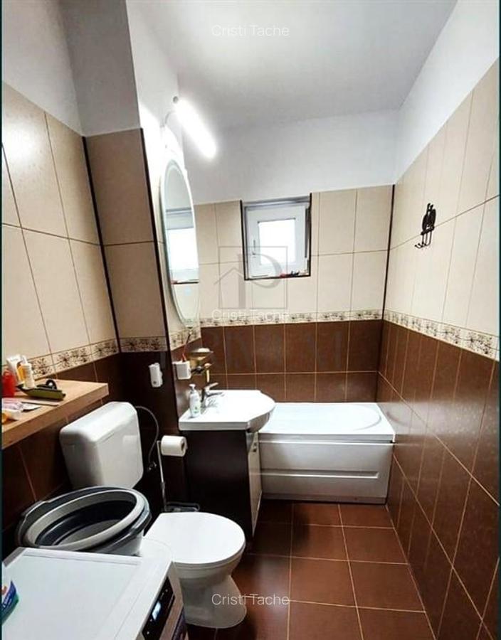 LUGOJULUI - ETAJ 3 - BLOC IZOLAT - 3 cam - 2 bai - debara - centrala proprie - c - 8