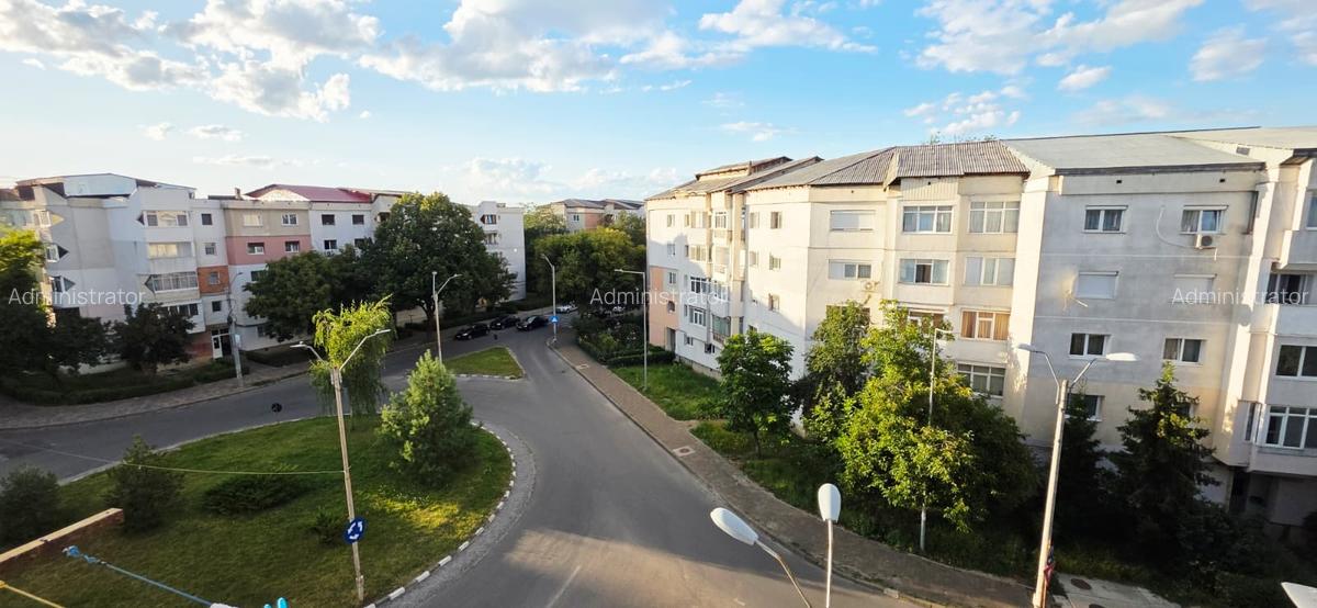 Decomandat-2 camere-NORD-centrala-balcon - 1