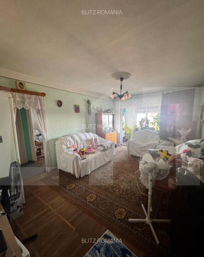 Apartament ultra-central, perfect pentru reamenajare dupa p - 1