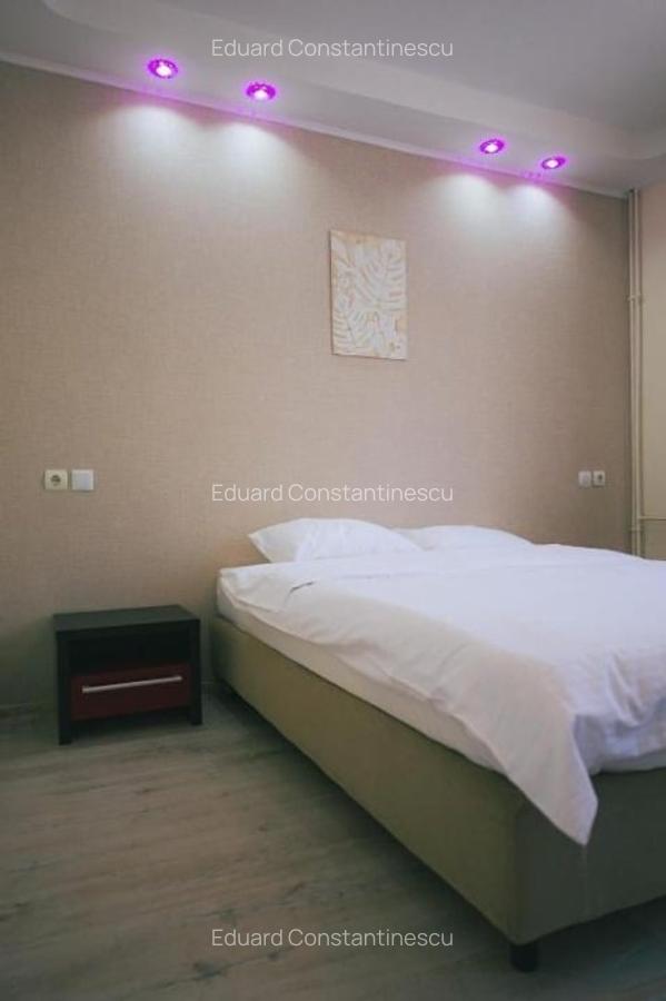 PENSIUNE in PREDEAL, cu 19 camere, restaurant, bar si 2 terase - 15