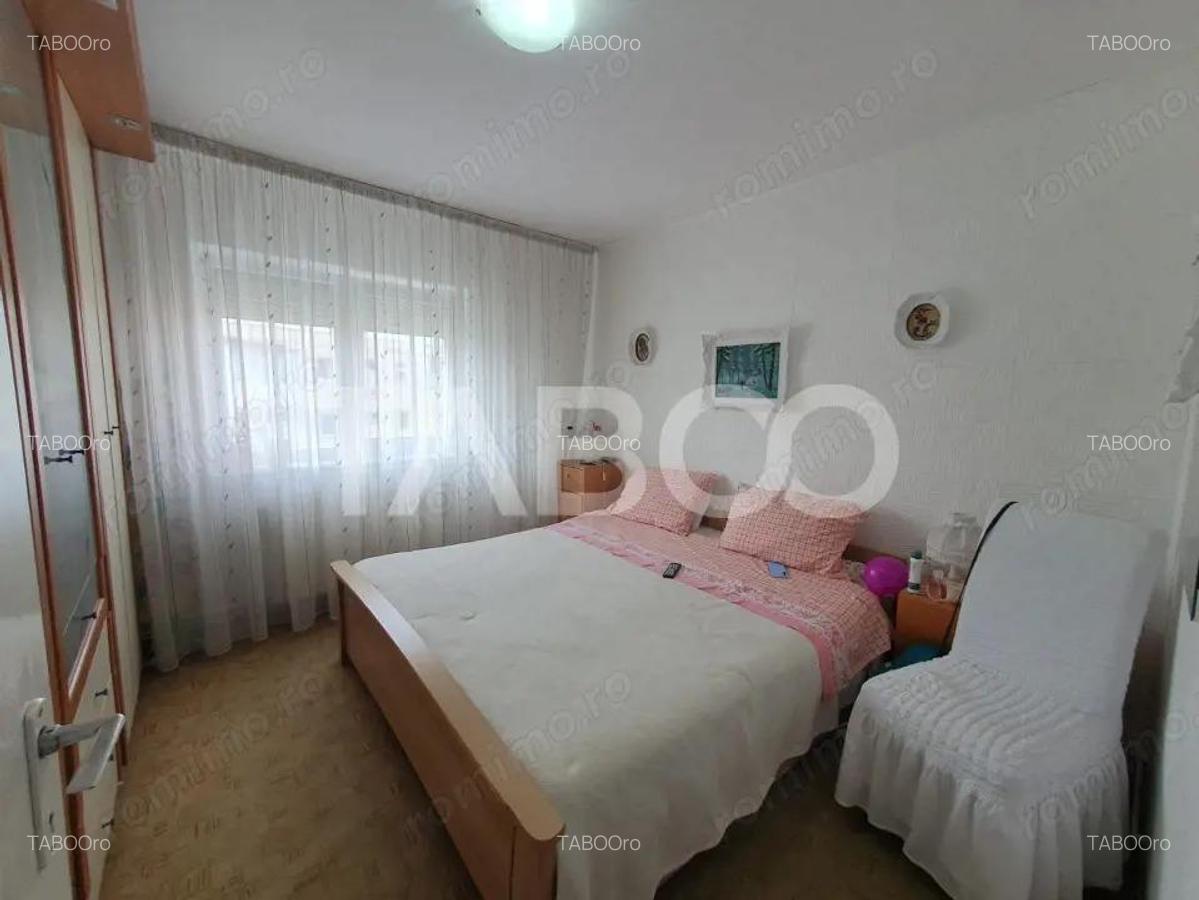 Apartament 3 camere zona 1 Decembrie 65 mp utili + 5 mp balcon - 9