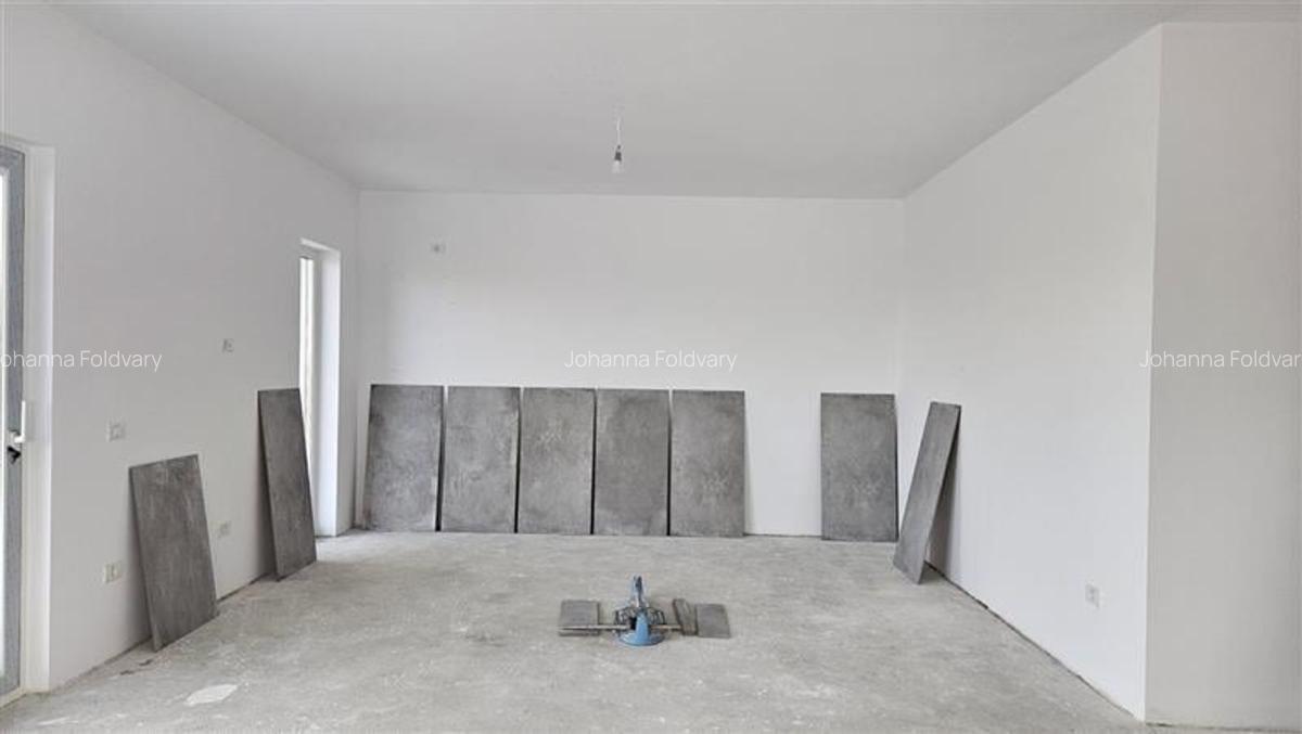 Casă cu 4 camere în Dumbrăvița - 8
