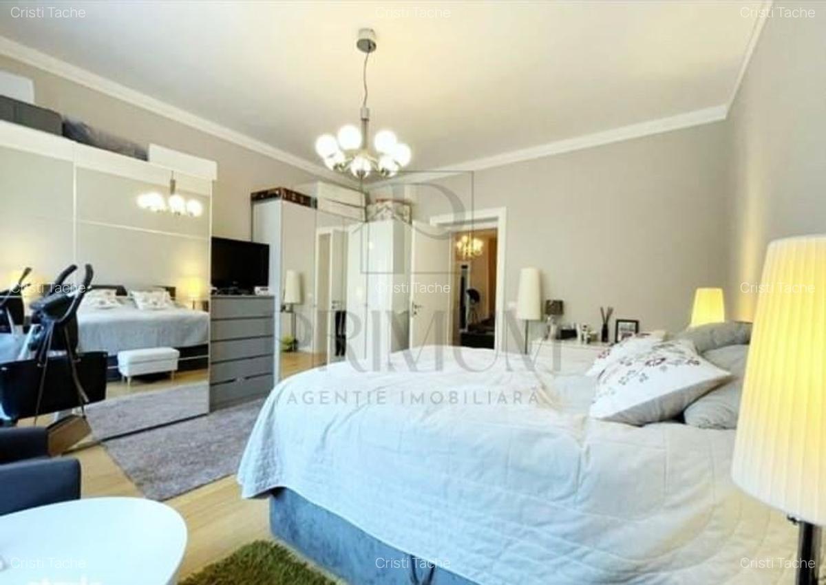 CENTRAL - ETAJ 1 - RENOVAT - 4 camere - 3 bai - centrala proprie - clima - GARAJ - 20