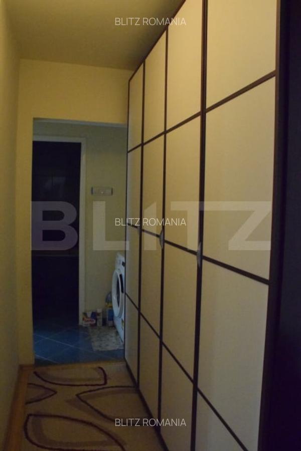Apartament cu 3 camere, semidecomandat, la etaj intermediar, zona Astra - 19