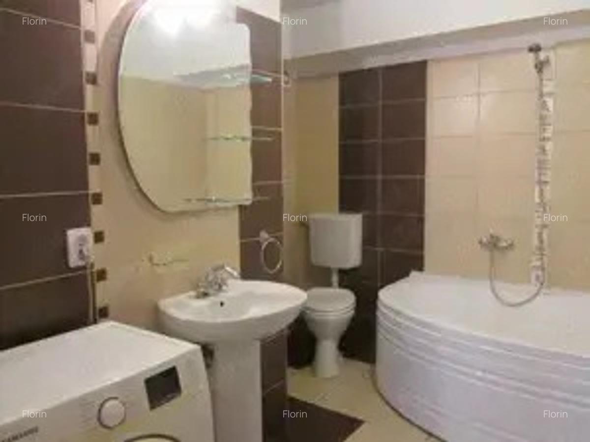 Vand 2 camere decomandat in vila la curte - 2