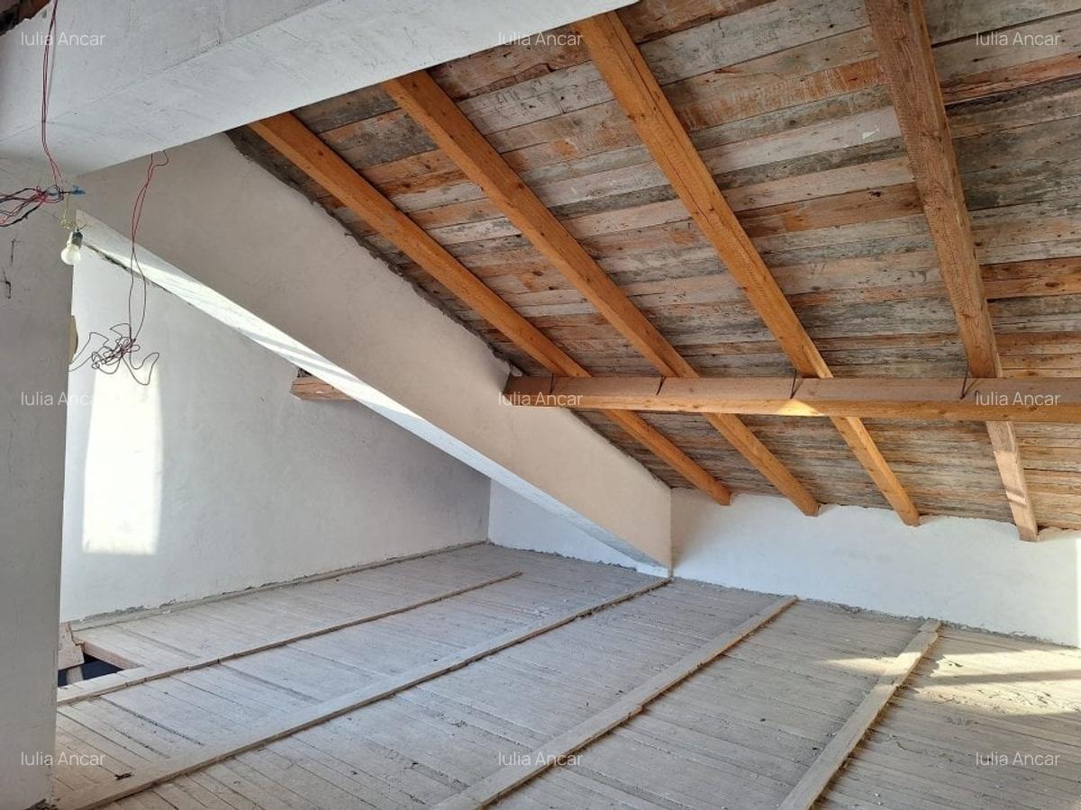 Resedinta deosebita,constr 2012,parc Carol 10min,7 camere,7 bai,2 locuri parcare - 21