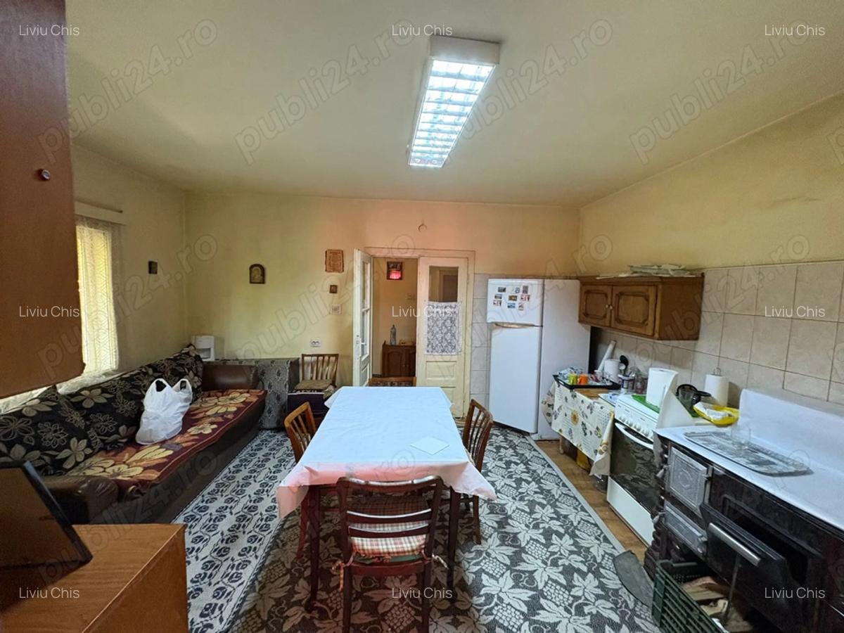 Casa de vanzare cu anexe pe un teren de 754 mp - 9