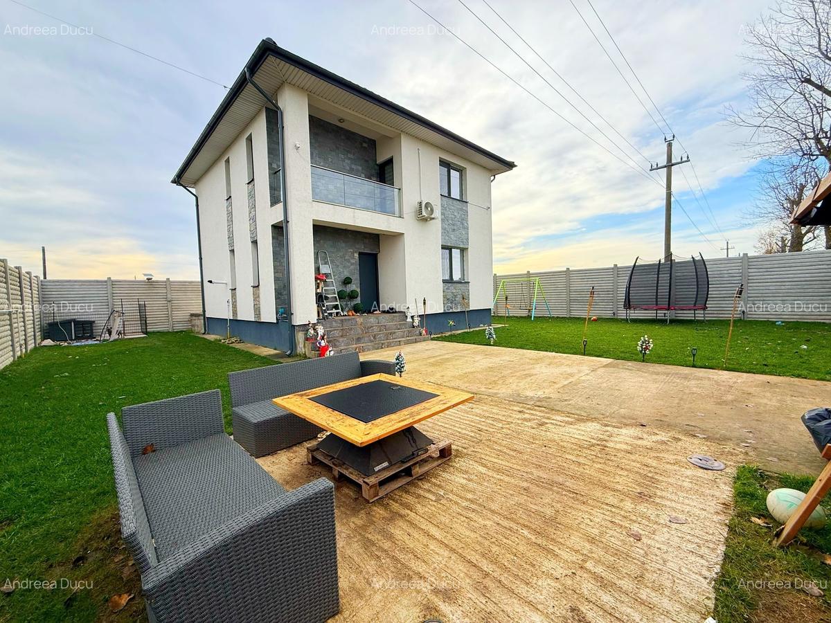 Vila Individuala MOBILATA / Curte Amenajata / 4 Camere / 2 Bai / Teren 405 mp - 1